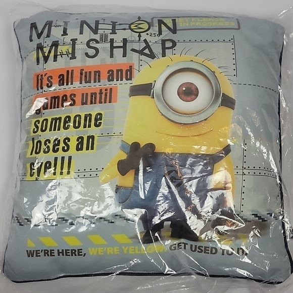 New Universal Minions despicable me Decorative pillow - Picture 5 of 5